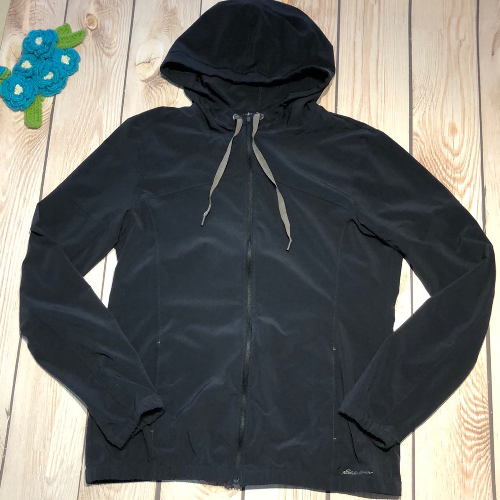 Eddie Bauer women’s lightweight hooded jacket